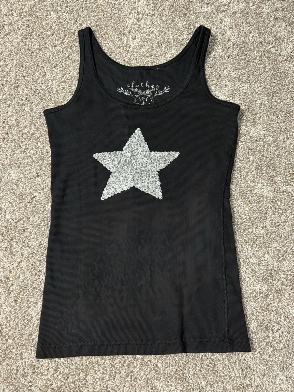Clothes Black Ribbed Scoop Neck Sleeveless Tank Silver Sequin Star size S